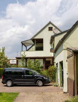 *** RIESIGE EG WOHNUNG - GARTEN - GARAGE - 5 ZIMMER *** - Delmenhorst