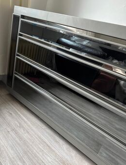 Luxuriöse Designer Spiegelkommode mit 4 Schubladen - Deggendorf