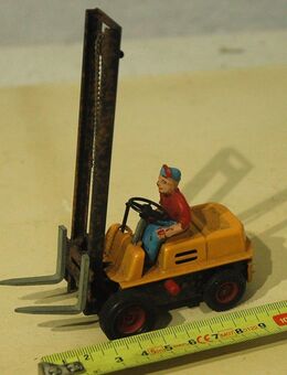1960/70er Blechspielzeug Gabelstapler CKO Modell 436 mit Fahrer - Flensburg