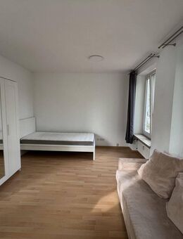 Studenten aufgepasst! Vollmöbliertes WG-Zimmer in Garching! Bitte nur Anfragen per E-Mail! - Garching (München)