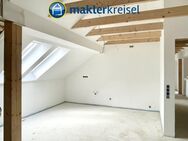 Traumhafte Dachgeschosswohnung! Erstbezug / Loggia / barrierefrei / EBK / provisionsfrei! - Esens