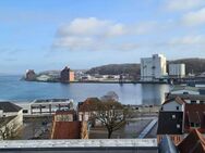 Helle 3-Zimmer-Wohnung mit Fördeblick, Balkon zum ruhigen Innenhof inkl. PKW-Stellplatz - Flensburg