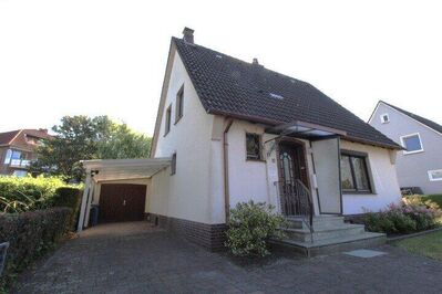 Kleines, zentral gelegenes Einfamilienhaus mit Garage und Carport in Nordenham