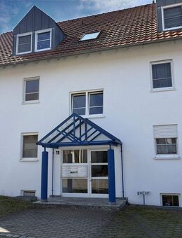 Schöne und gepflegte Dachgeschosswohnung in Laupheim mit Tiefgaragen-Platz - Laupheim