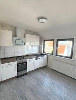 Woltmershausen: Renovierte 2 Zimmer Wohnung, ca. 52 m² - Bremen