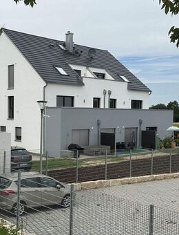 2 Zimmerwohnung mit Stellplatz - Nittendorf (Markt)