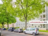 IMMOBERLIN.DE - Charmante Altbauwohnung mit Loggia & Pkw-Stellplatz in beliebter Schöneberger Lage - Berlin