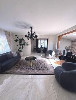 Ruhiggelegen; gemütliches und pflegeleichtes Einfamilienhaus mit Garten-Terrasse und großem Hobbyraum - Euskirchen