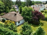 Großzügiger Winkelbungalow mit Potenzial auf großem, uneinsehbarem Grundstück in ruhiger Sackgassenlage - Nürnberg