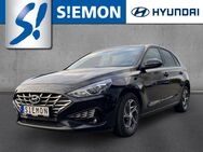 Hyundai i30, 1.0 T-GDi EDITION 30 Apple Android, Jahr 2021 - Salzbergen