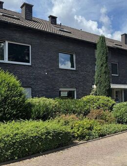 Renovierte EG-Wohnung in gefragter & ruhiger Lage von Oberhausen - Oberhausen