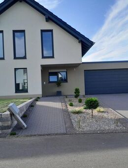 Modernes Einfamilienhaus - Massivbau 2022 - Doppelgarage - Peterswald-Löffelscheid