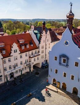 Anlage für die Zukunft – historisches Mehrfamilienhaus in Abensberg mit Baugenehmigung für Anbau - Abensberg