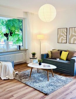 Erstbezug nach Sanierung: Moderne 2-Zimmer-Wohnung mit Balkon und TG-Stellplatz in Hamburg-Rahlstedt - Hamburg