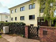 Familienfreundliche 4-Zimmer-Wohnung mit Souterrain und Terrasse in ruhiger Lage von Berlin-Rudow - Berlin