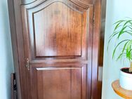 Sehr gut erhaltener Kleiderschrank, massiv Holz - Halle (Saale)