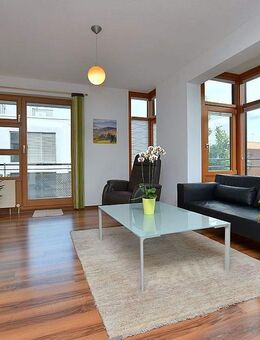 Moderne, geschmackvoll möblierte Wohnung mit Tiefgaragenplatz in Böblingen - Böblingen