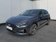 Hyundai i30, 1.5 Edition 30 Mild-Hybrid A T, Jahr 2021 - Teltow
