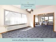 Großes Einfamilienhaus zum Modernisieren mit 2 Garagen + großem Carport. - Flöthe