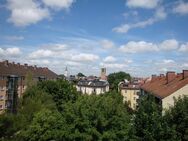 Blick ü.d. Dächer! Individuelle,großzüg. 3-Zi-DG-Galerie/Maison-WHG,KfzPlatz,Option f. Dachterrasse - München