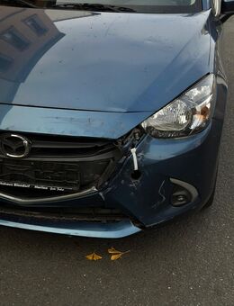 Mazda 2 beschädigt - Moers Zentrum