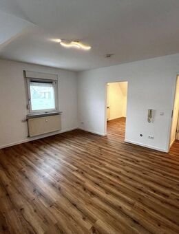 Renovierte 2-Zimmer-Wohnung in Östringen zu vermieten - Östringen