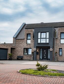Elegante Stadtvilla mit großzügigem Grundstück in Lindern zu verkaufen! - Lindern (Oldenburg)