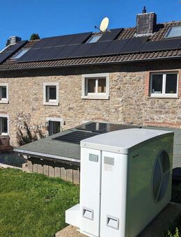 Modernisiertes Landhaus in Venwegen - Wärmepumpe, PV & 3.200 m² Streuobstwiese am Waldrand - Stolberg (Rheinland, Kupferstadt)