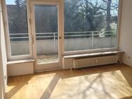 SCHÖNE VILLENSUPERLAGE 2 ZIMMER MIT SEHR GROSSER TERRASSE UND OFFENER KÜCHE - München