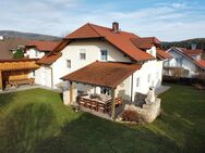 Ihr Traumhaus in Kirchroth - Stilvoll Wohnen mit viel Platz und herrlichem Garten am Waldrand! - Kirchroth