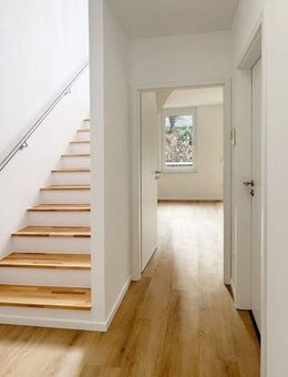 MODERNE DOPPELHAUSHÄLFTE MIT VIEL RAUM UND WOHLFÜHLCHARAKTER - IHR NEUES ZUHAUSE - Ludwigsburg