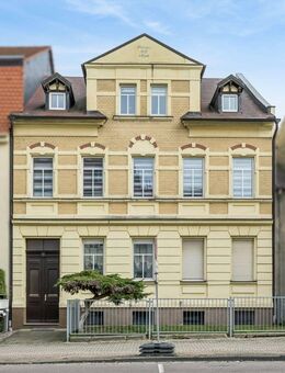 Charmantes Mehrfamilienhaus mit 3 Wohneinheiten in zentraler Wohnlage von Borna - Borna