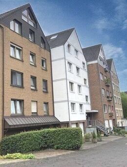 Große leerstehende 3,5 Zi.- Wohnung in ruhiger Top-Lage mit großem Balkon und Garage - Essen