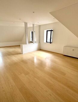 KL-City - Attraktive, geräumige 4-Zimmer-Wohnung am Schillerplatz - Kaiserslautern