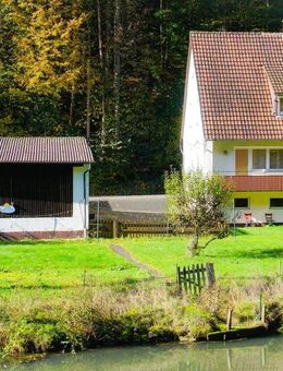 Traumhafte Lage an der Wiesent - Sanierungsbedürftige DHH mit Garage in Waischenfeld OT - Waischenfeld