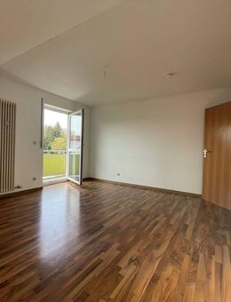2-Zimmer Dachgeschosswohnung in ruhiger Lage in Salzweg - Salzweg
