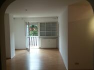 Wohnung in zentraler Lage, mit Südbalkon und Pkw-Stellplatz- fertig ca. Mitte Oktober - Neu Isenburg