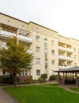 Renovierte 4-Zimmer-Wohnung mit Balkon in Bremerhaven-Lehe! - Bremerhaven