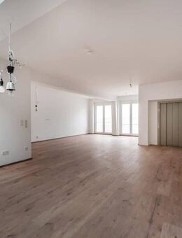 Loft im Herzen von Villingen ***Exklusiv*** Erstbezug wunderschöner Loft, Steinwurf zur Innenstadt ab sofort verfügbar Empore - Villingen-Schwenningen