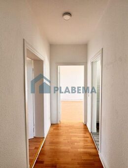 *Preissenkung* 3 Zimmer mit EBK - ideal als 2-er WG geeignet - Schwerin