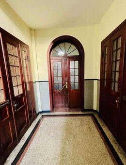 Besichtigung 19.12. / 20.12. (11-13h) TOP Lage, sanierter Altbau, sehr hell , S/W Balkon, EBK - Schwerin