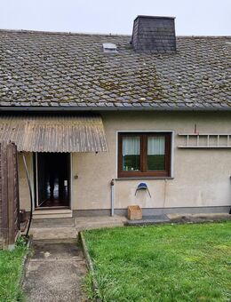 Herborn-Seelbach: EFH mit Keller, Garage und Garten zu verkaufen !!! - Herborn (Hessen)
