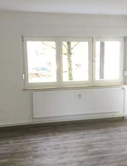 Geräumige 3-Zimmer Erdgeschosswohnung mit Balkon - Bielefeld