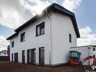FAST FERTIG!!! Moderne und energieeffiziente Doppelhaushälfte als Neubauprojekt in Kelz - Vettweiß