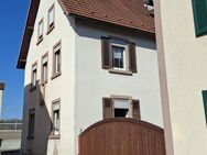 Vermietetes Zweifamilienhaus mit Garten im Altort Thüngersheim - Thüngersheim