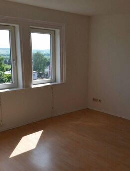 Niedliche Dachgeschosswohnung sucht neuen Mieter / in der Carlsburg/Sundhausen / WE 3 - Nordhausen