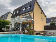 Wiesbaden: Split-Level-Doppelhaushälfte im Nibelungenviertel! - Wiesbaden