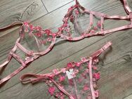 Dessous Set pink getragen - Berlin