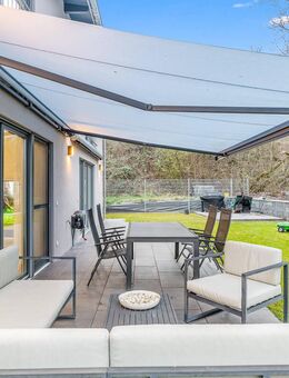 Neuwertiges Wohnhaus mit Einlieger-Wohnung und ca. 700 € mtl. Einnahme durch PV Anlage. - Bad Schönborn