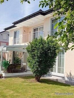 Architektonisches Meisterwerk - Exklusives Luxus-Einfamilienhaus mit Wintergarten, Sauna & Doppelgarage KfW40. - Königsbrunn